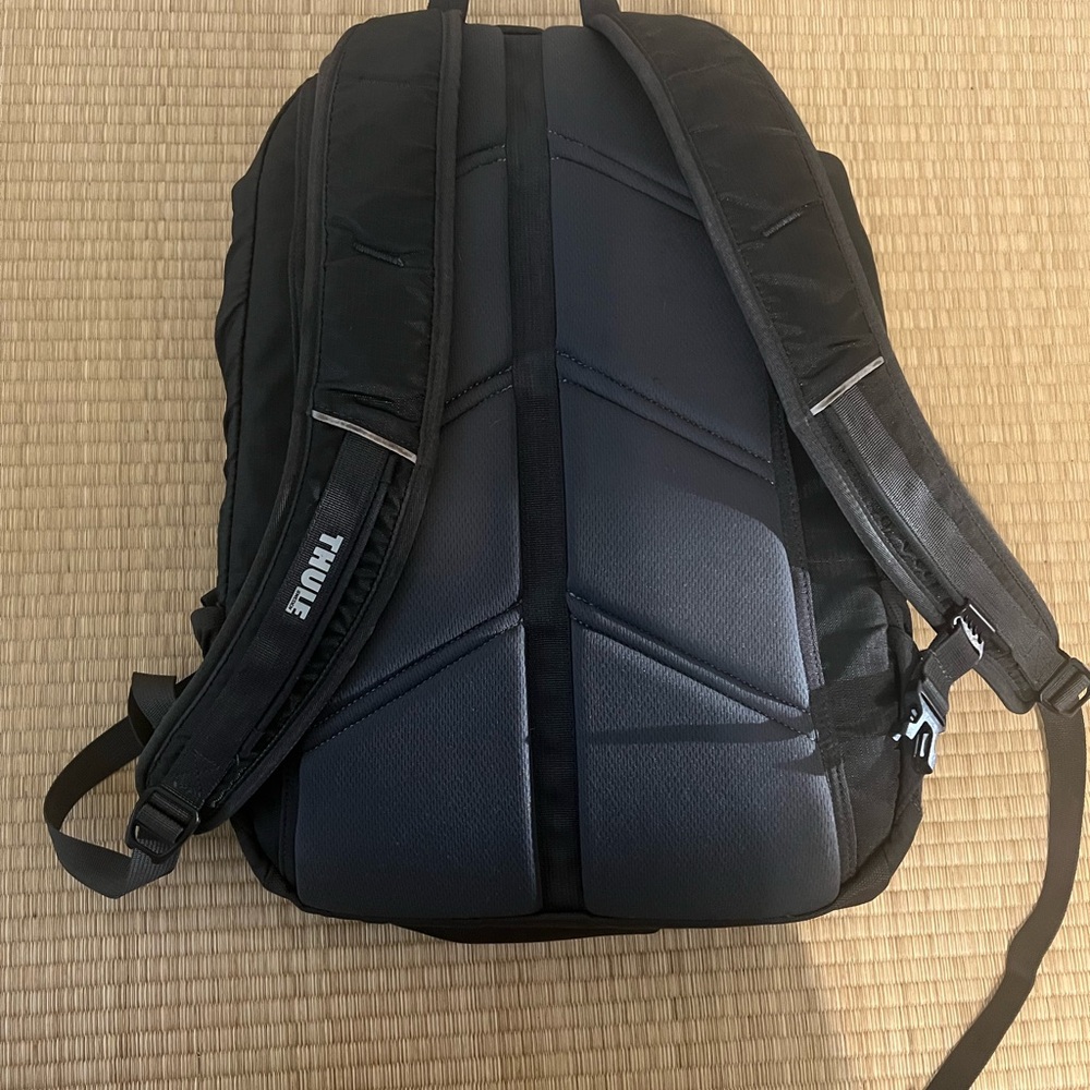 Thule backpack - Picture 4 of 10